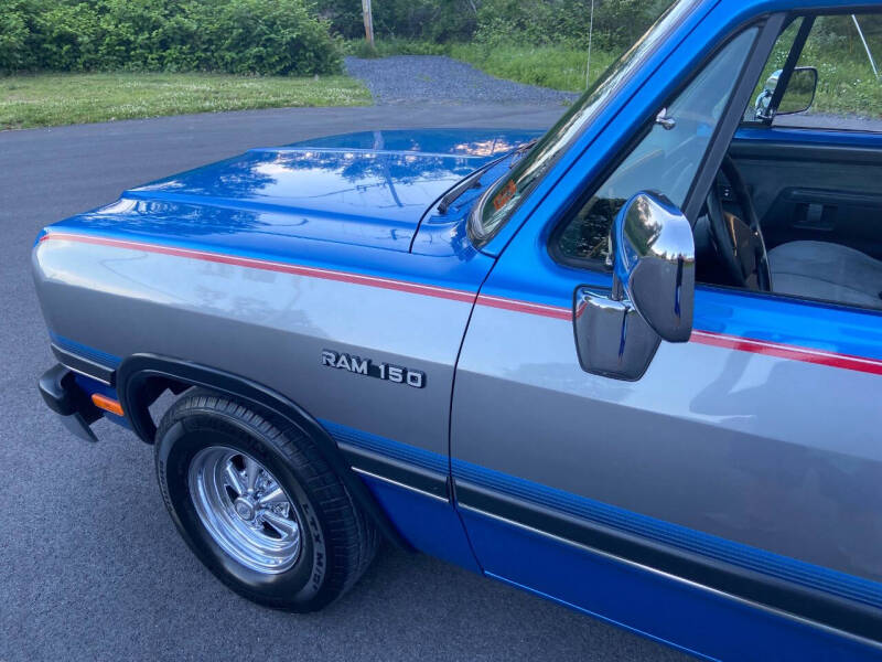 1992 Dodge RAM 150 LE