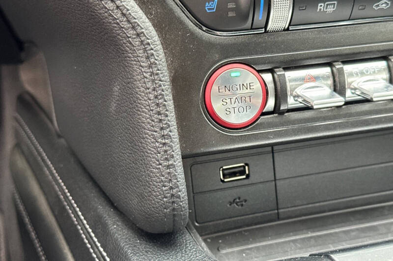 2022 Ford Mustang Mach 1