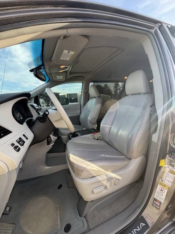 2013 Toyota Sienna