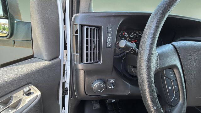 2024 Chevrolet Express 2500