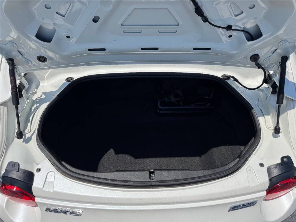White 2019 Mazda MX-5 Miata RF Grand Touring Convertible Grand Touring 2dr Convertible 6M 19