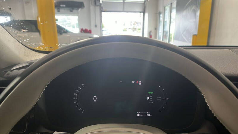 2025 Volvo XC60 T8 Core Dark Theme