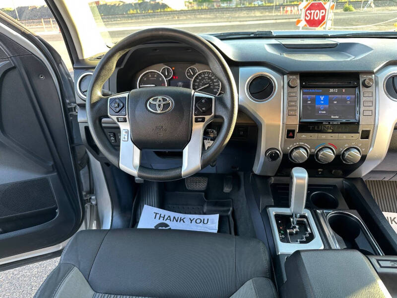 2015 Toyota Tundra SR5