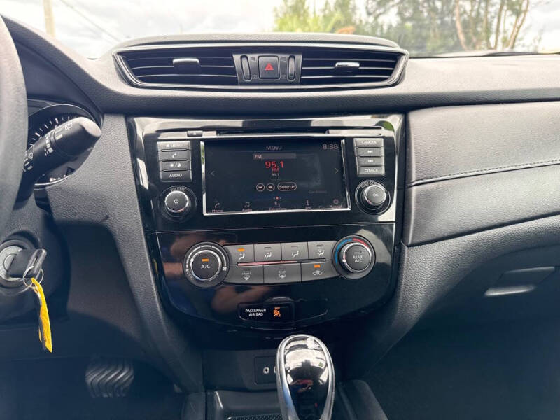 2019 Nissan Rogue S