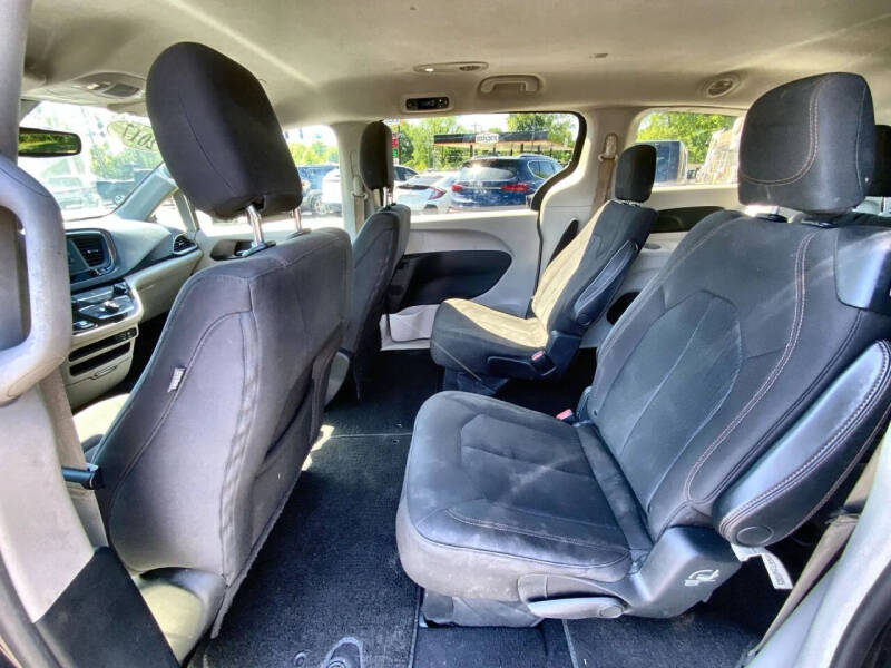 2017 Chrysler Pacifica LX