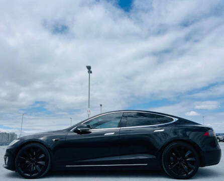 2017 Tesla Model S 90D