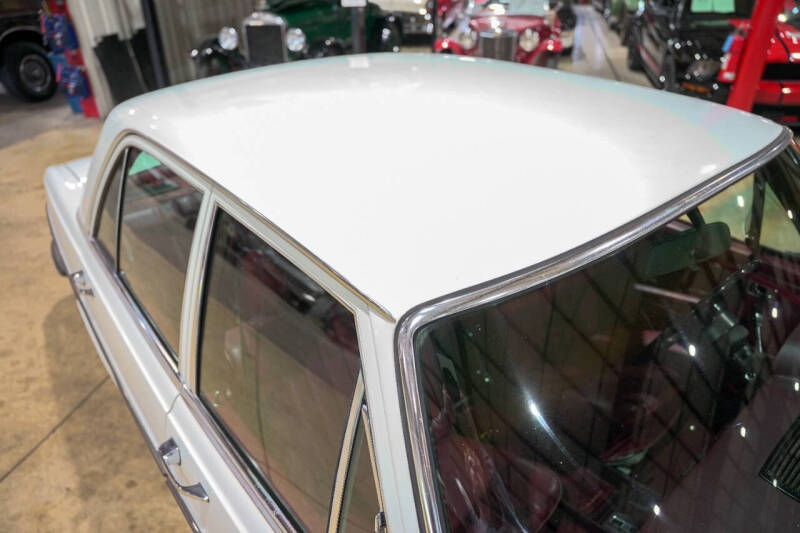 1972 Mercedes-Benz 280-Class