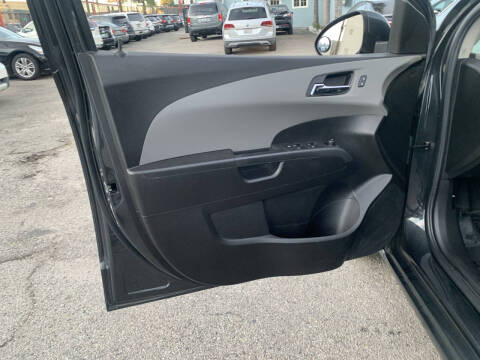 2015 Chevrolet Sonic LTZ Auto