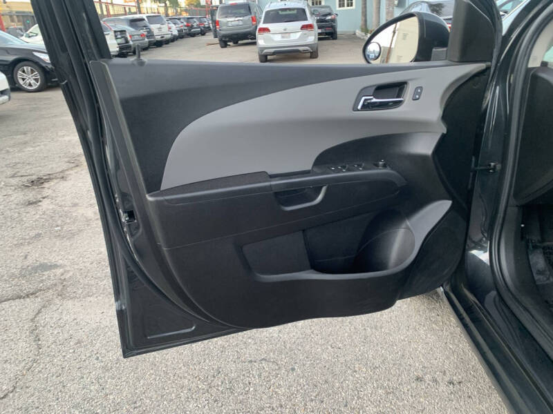 2015 Chevrolet Sonic LTZ Auto