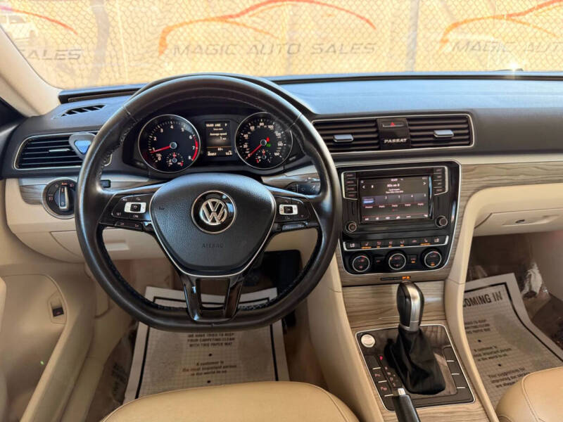 2018 Volkswagen Passat 2.0T SEL Premium