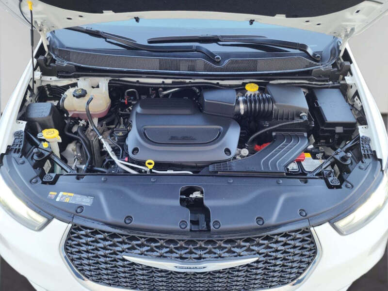 2023 Chrysler Pacifica Touring