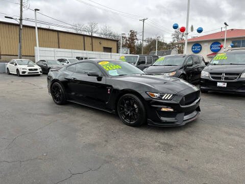 2017 Ford Mustang for sale at Auto Land Inc in Crest Hill IL