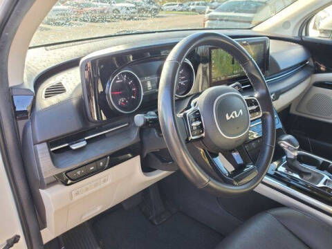 2023 Kia Carnival EX
