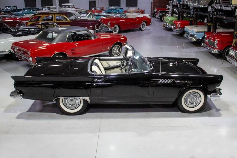 1957 Ford Thunderbird