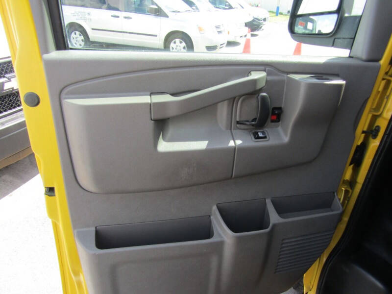 2017 Chevrolet Express 2500