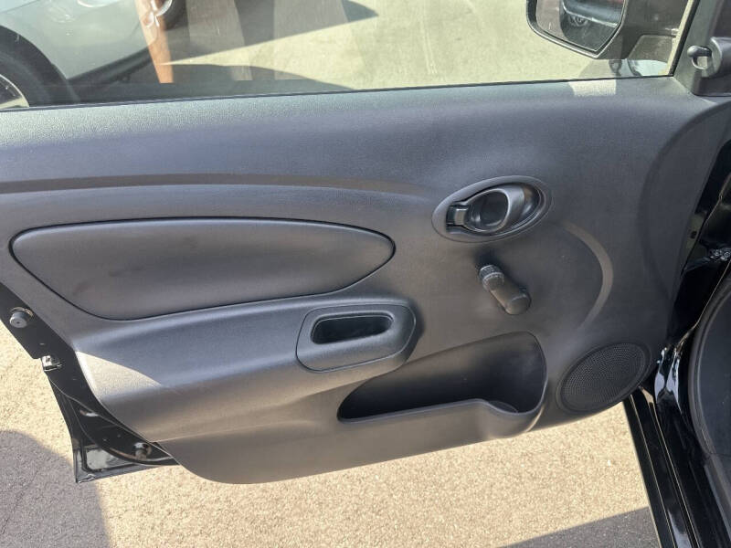 2014 Nissan Versa 1.6 S