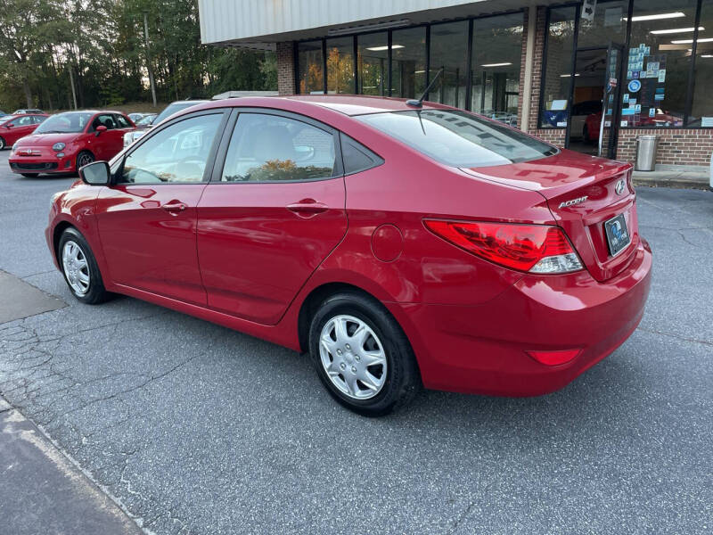 2012 Hyundai Accent GLS photo 7