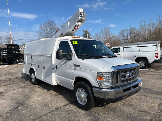 2016 Ford E-Series for sale at Auto Towne in Abington MA