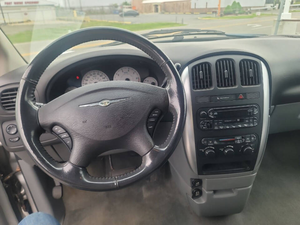 2007 Chrysler Town and Country for sale at E-Z Car Credit in Fort Wayne, IN