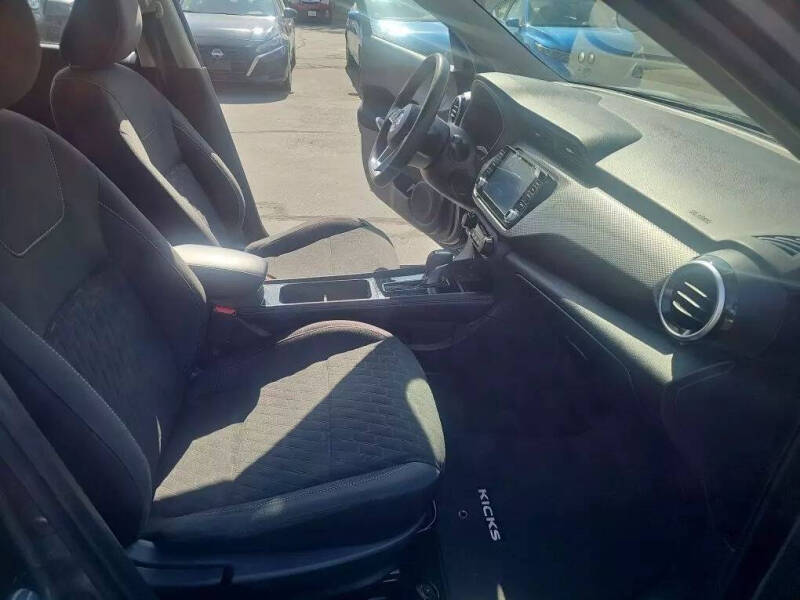 2021 Nissan Kicks SV