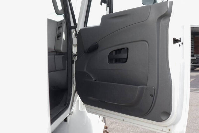 2019 International DuraStar 4300