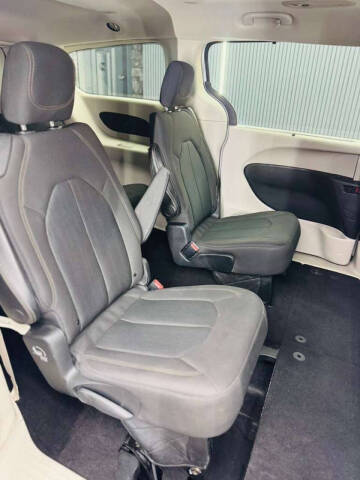 2020 Chrysler Pacifica Touring