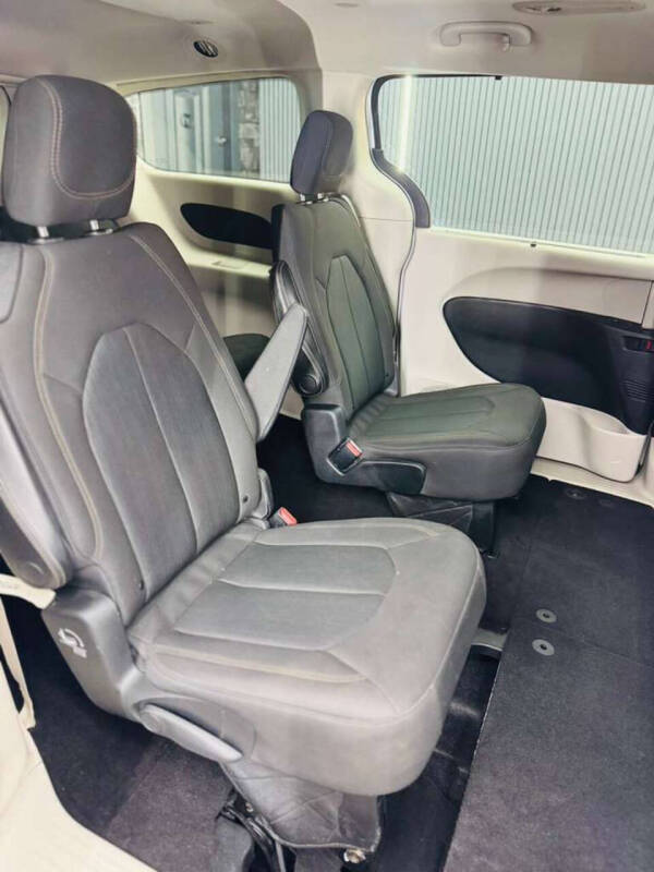 2020 Chrysler Pacifica Touring