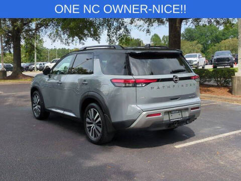 2022 Nissan Pathfinder Platinum