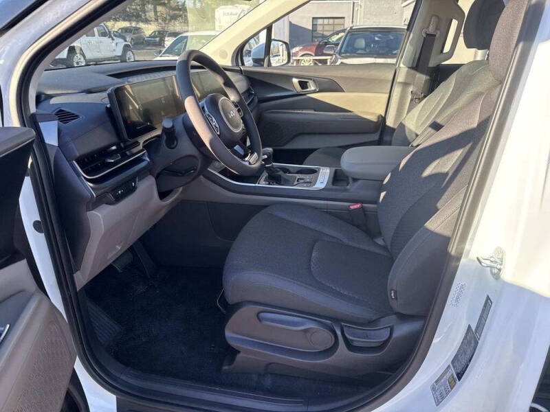 2026 Kia Carnival LX