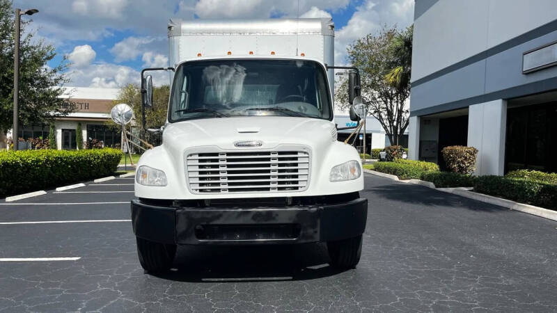 2018 Freightliner M2 106