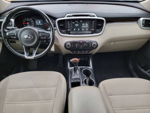 2017 Kia Sorento LX