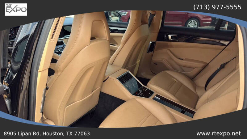 2017 Porsche Panamera