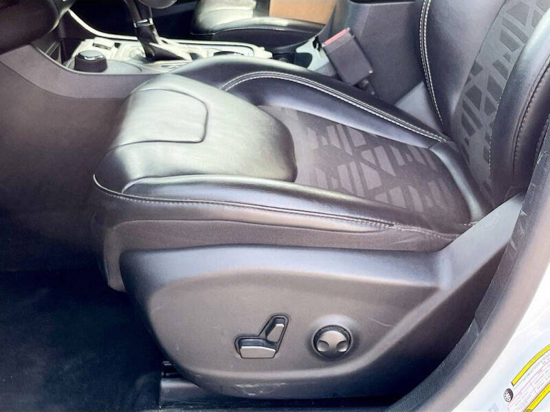 2022 Jeep Cherokee X