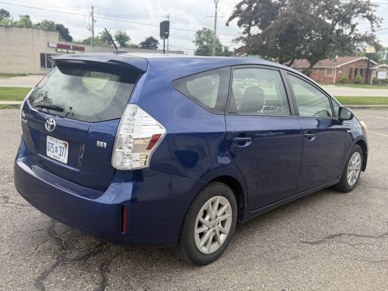 2012 Toyota Prius v Three