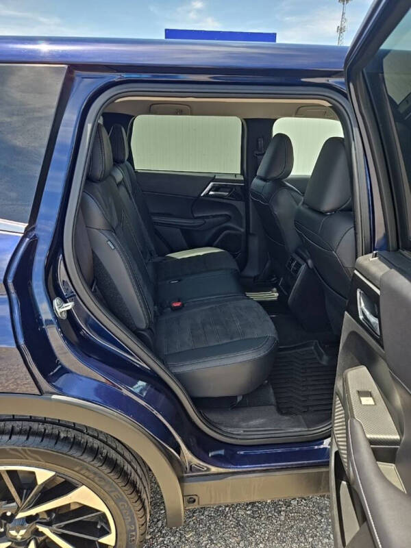 2024 Mitsubishi Outlander SE