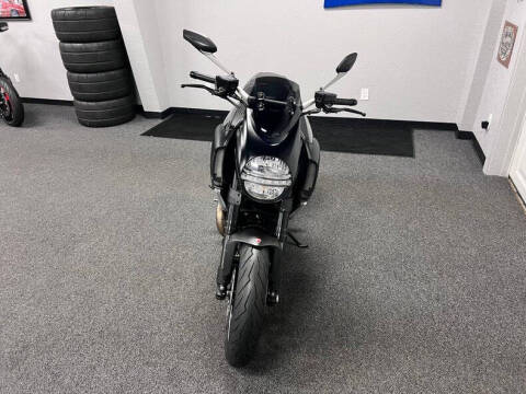 2012 Ducati Diavel Carbon Series