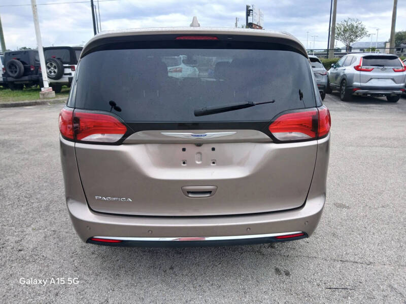 2018 Chrysler Pacifica Touring Plus