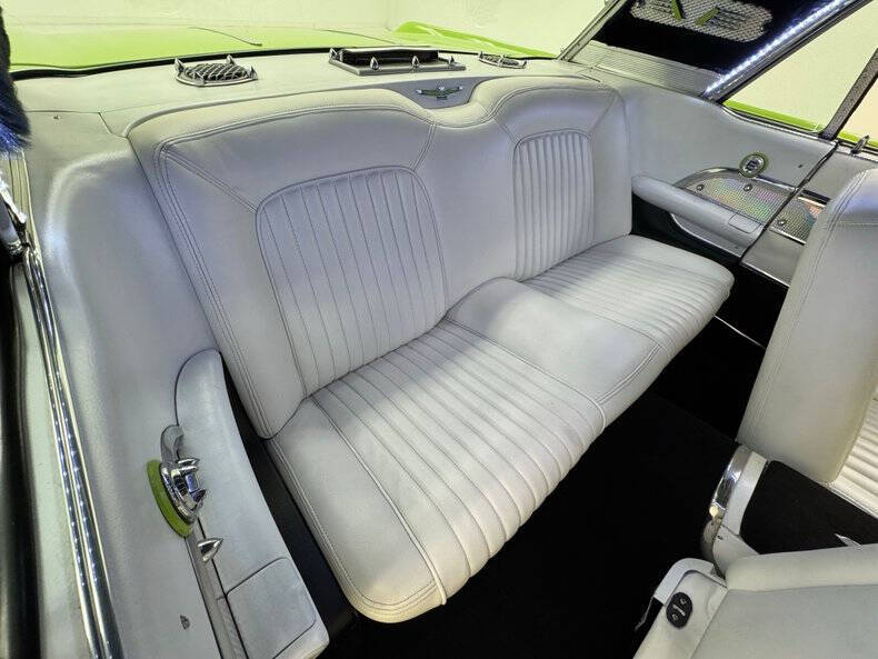 1962 Ford Thunderbird