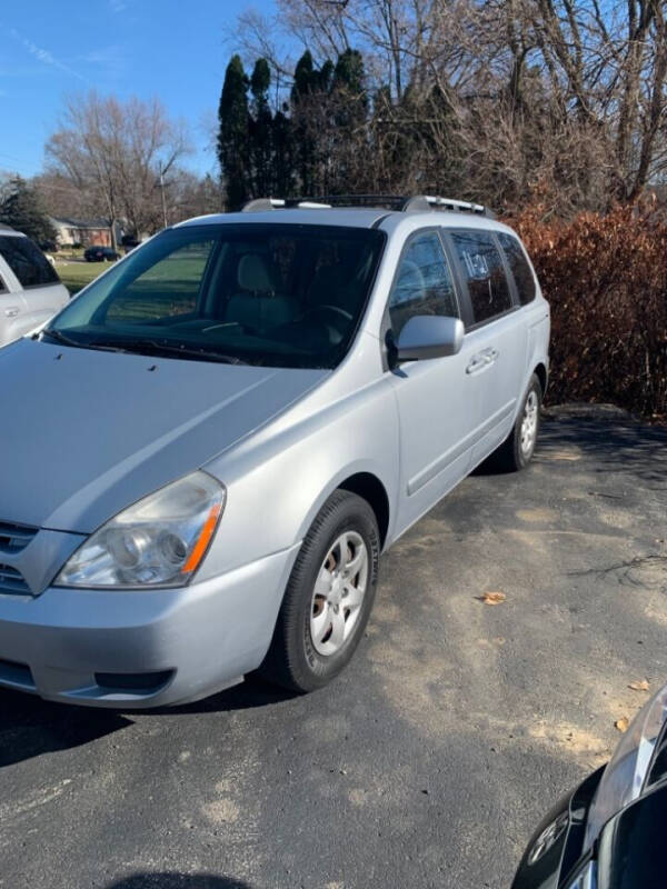 2008 Kia Sedona for sale at Knowlton Motors, Inc. in Freeport IL