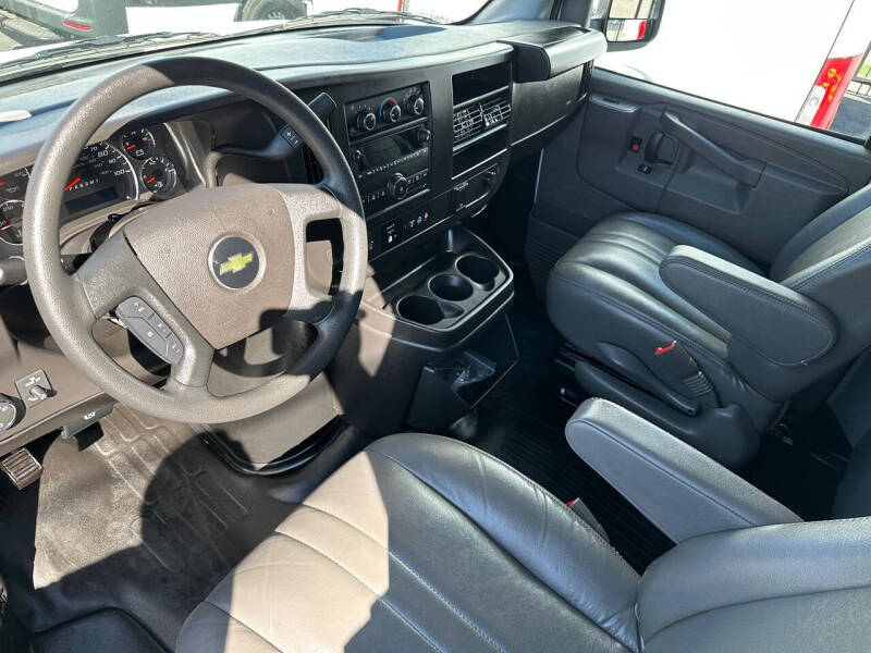 2022 Chevrolet Express 2500