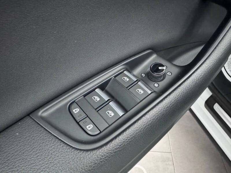 2019 Audi Q8 quattro Premium 55 TFSI