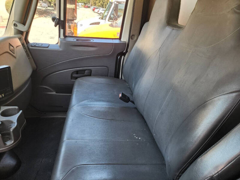 2018 International DuraStar 4300