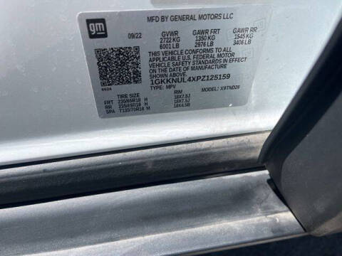 2023 GMC Acadia SLT