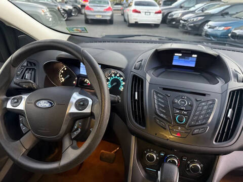 2014 Ford Escape S