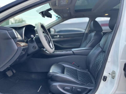 2017 Nissan Maxima Platinum