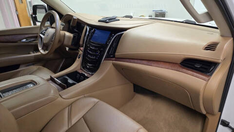 2016 Cadillac Escalade Platinum