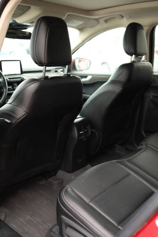 2020 Ford Escape Hybrid Titanium