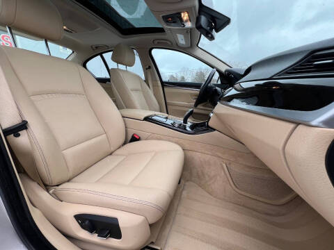 2015 BMW 5 Series 528i xDrive