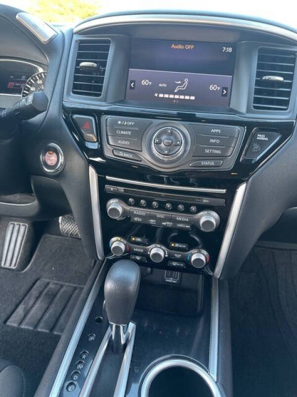 2020 Nissan Pathfinder S