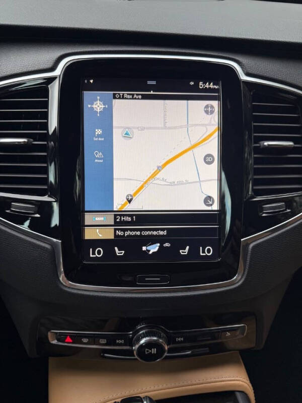 2018 Volvo XC90 T6 Momentum